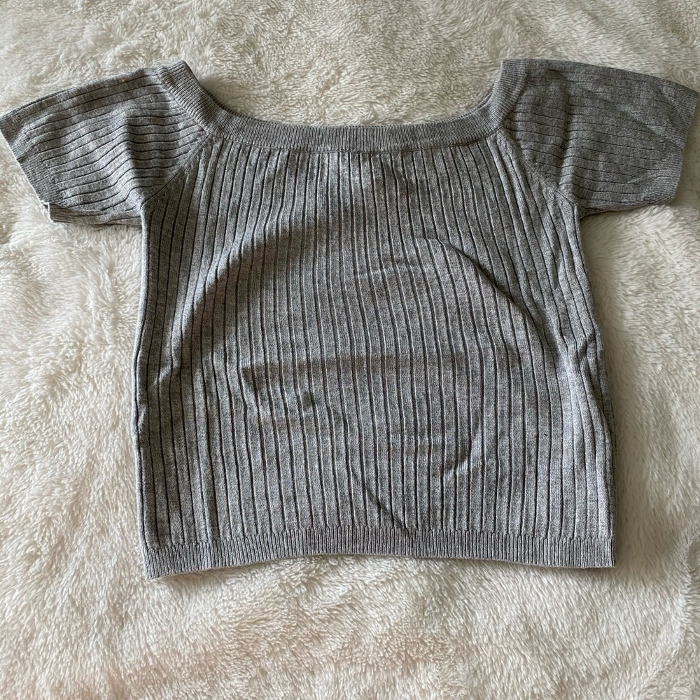 LIKE NEW Ribbed Top